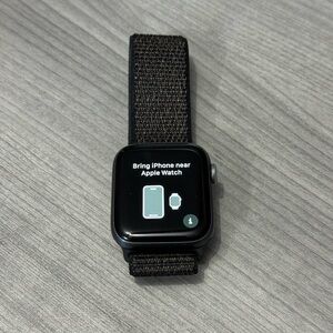 Apple Watch Series 4, 44mm size